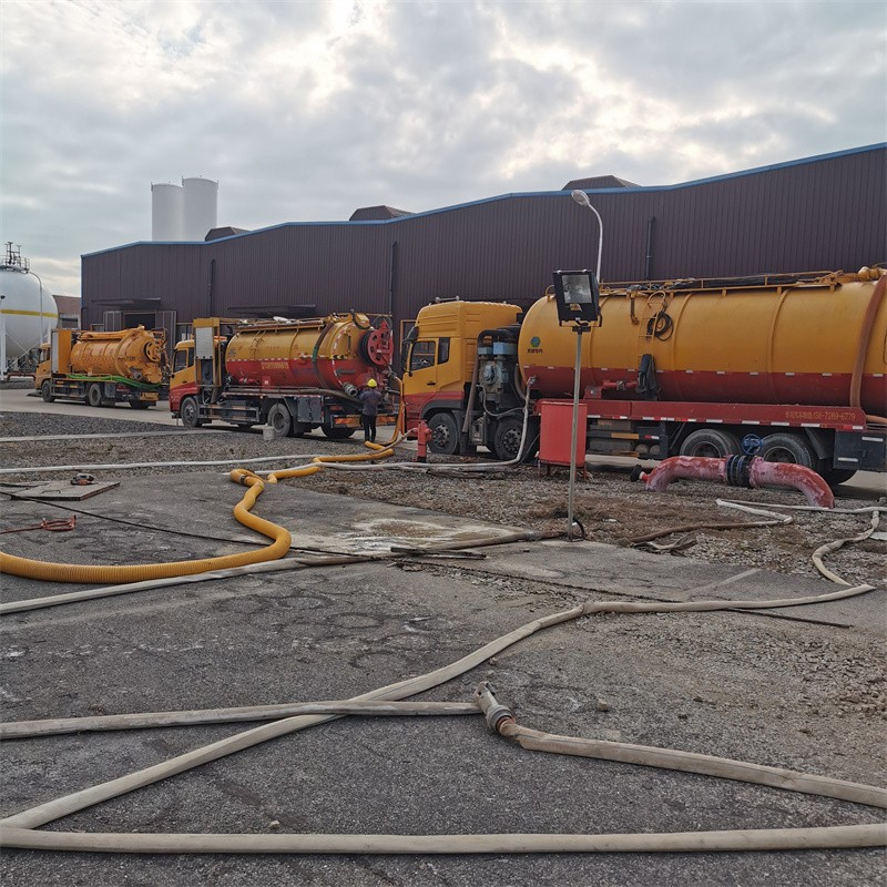 浉河污水池清理